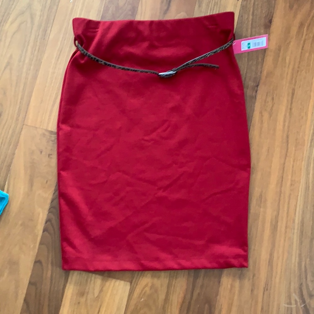 Super cute skirt with tags